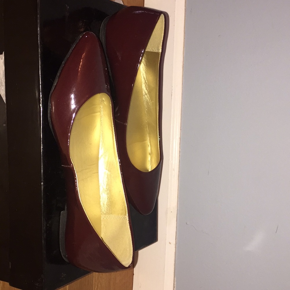 Maroon flats patent
